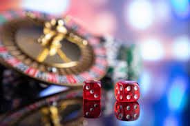 Pengguna mengakses layanan pulsa digital melalui platform puptogel dengan perangkat smartphone